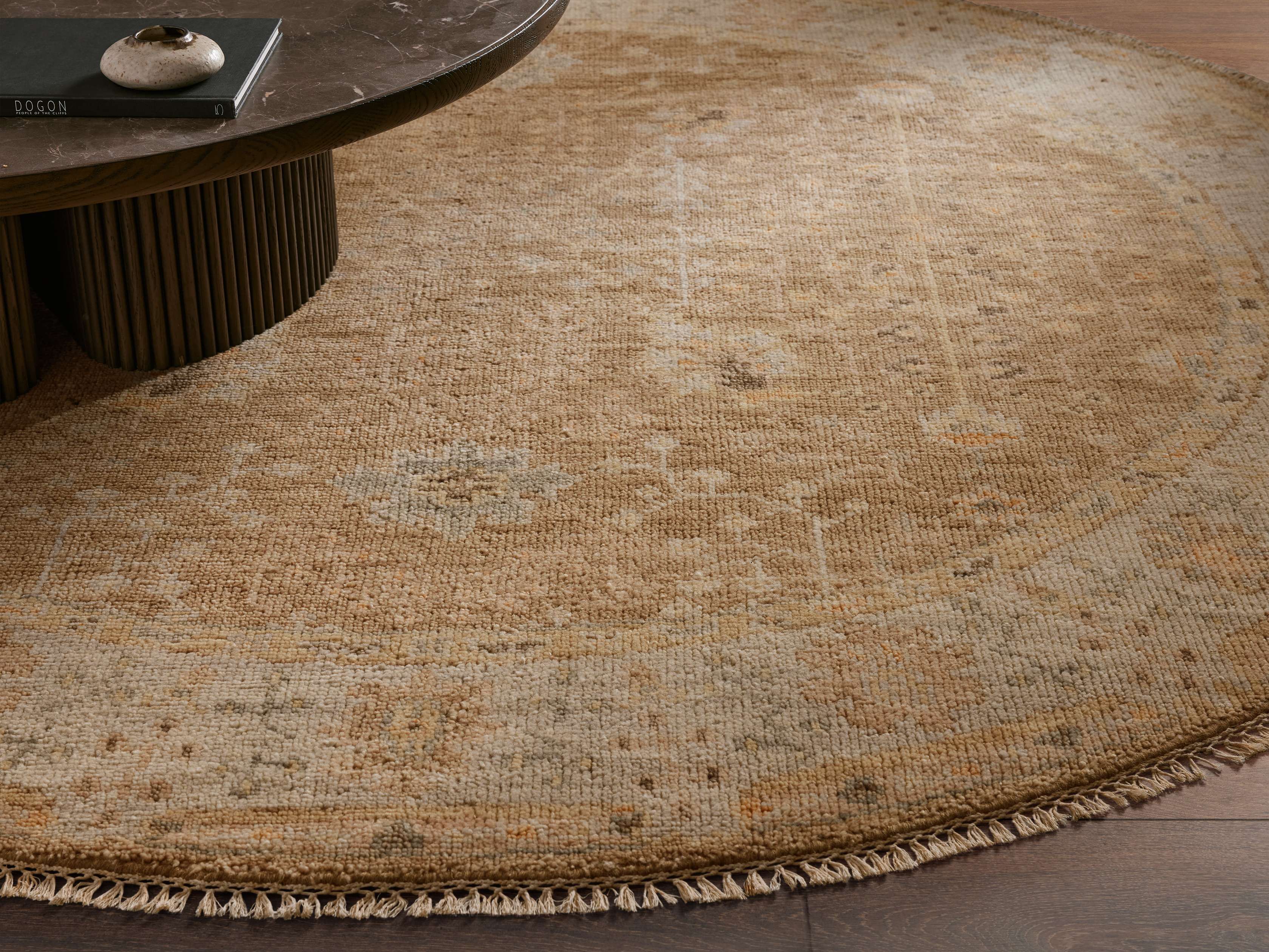 Aspyn Round Rug