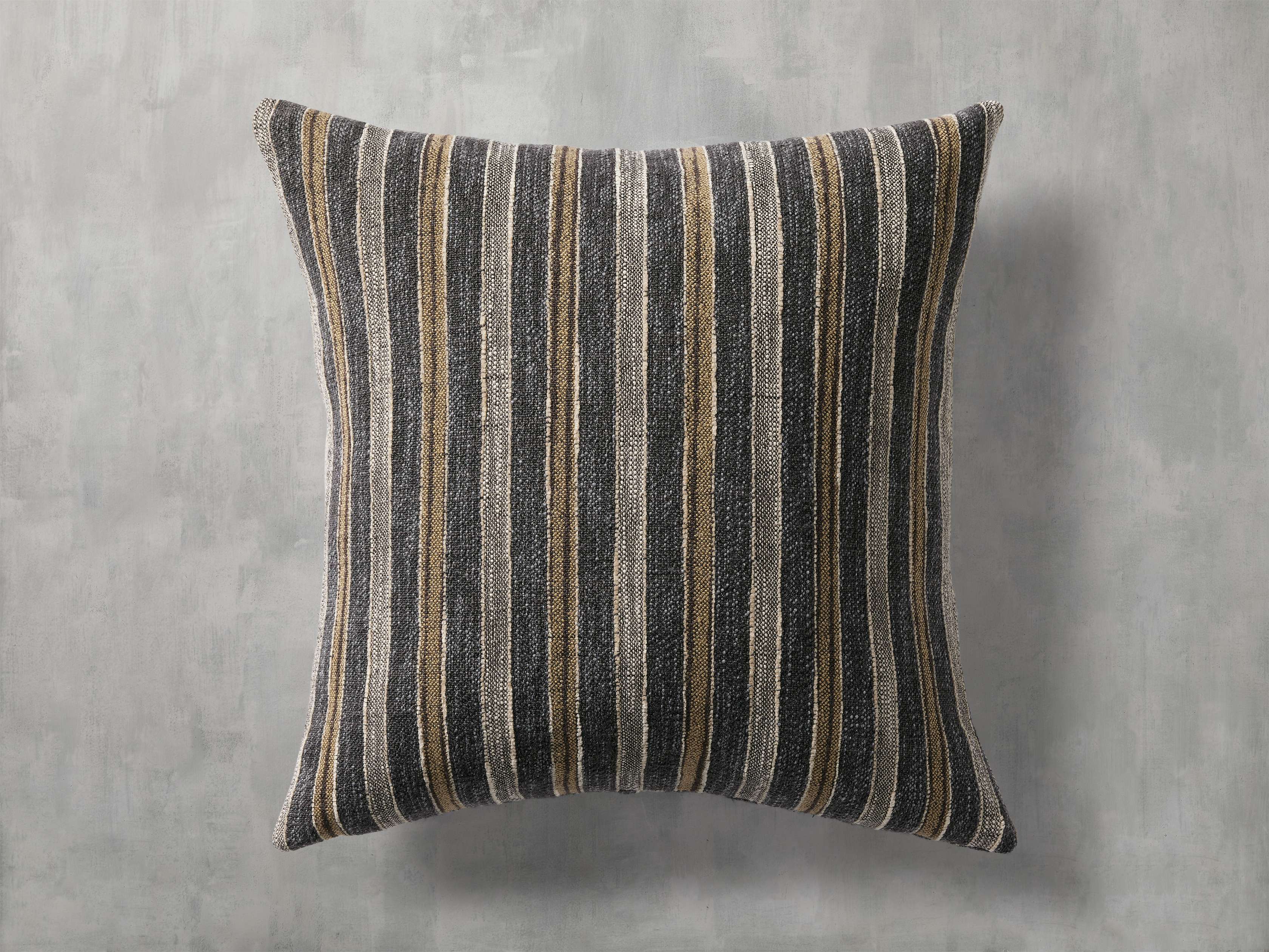 Valla Pillow